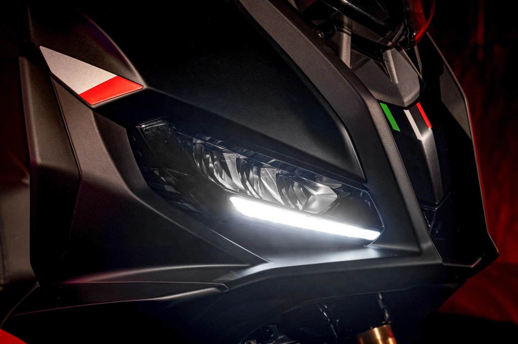 Die Aprilia SR GT 400 Rally Replica ist READY FOR ANYTHING